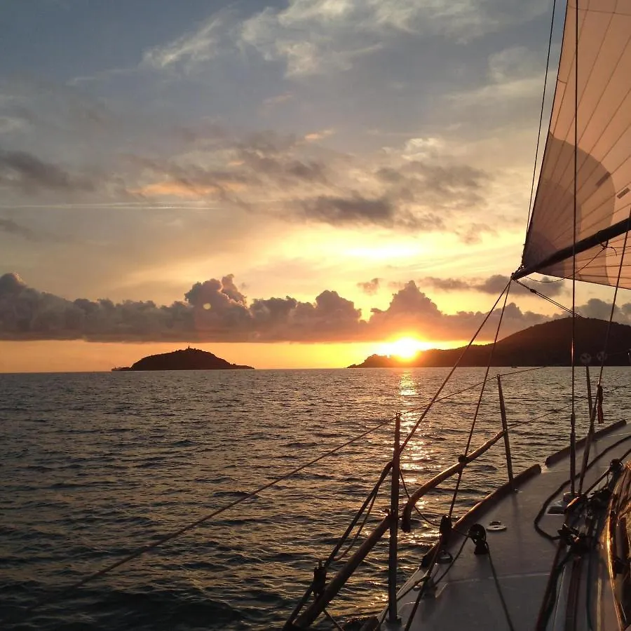 Bed And Boat Holiday Hotel La Spezia